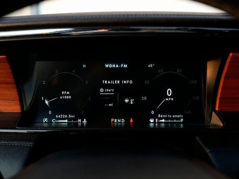 Used 2019 Lincoln Navigator Select image 51