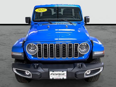 Used 2025 Jeep Wrangler Unlimited Sahara AWD/4WD image 6
