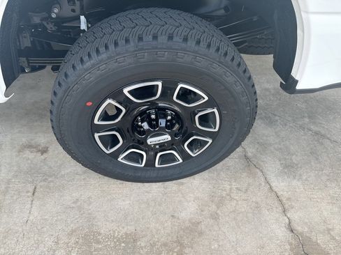 New 2026 Ford F250 Platinum image 34