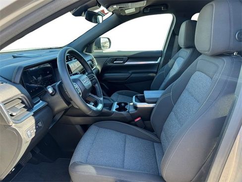 Used 2025 GMC Terrain Elevation image 11