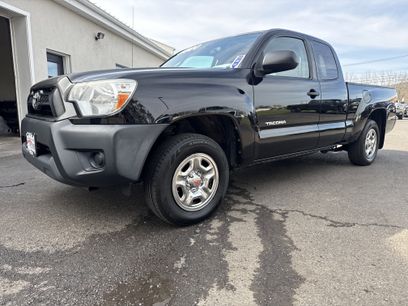 Used 2014 Toyota Tacoma 2WD Access Cab w/ Convenience Package