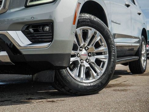 Used 2025 GMC Yukon Denali AWD/4WD image 2