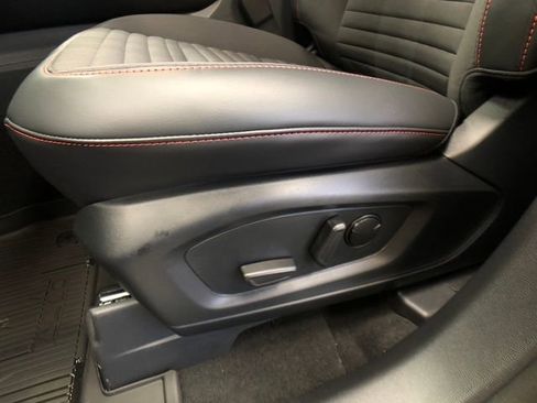 New 2026 Ford Explorer ST-Line w/ ST-Line Street Pack image 11