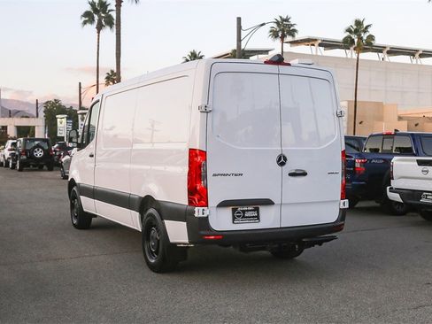 Used 2020 Mercedes-Benz Sprinter 2500 image 6