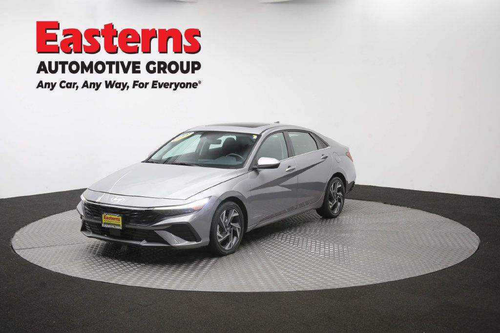 Used 2025 Hyundai Elantra SEL FWD image 60