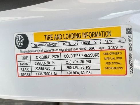 Used 2021 GMC Acadia Denali w/ Denali Ultimate Package image 34