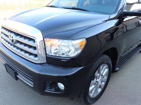 Used 2014 Toyota Sequoia Limited image 6