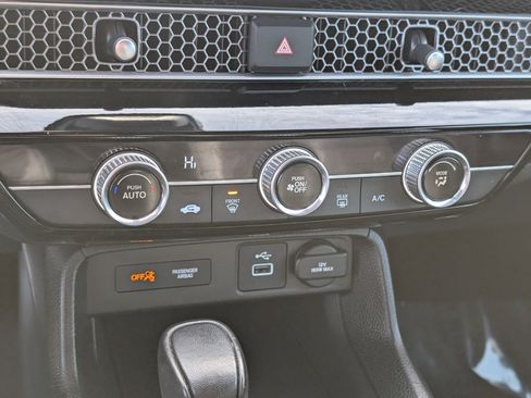 Used 2023 Honda Civic Sport image 19