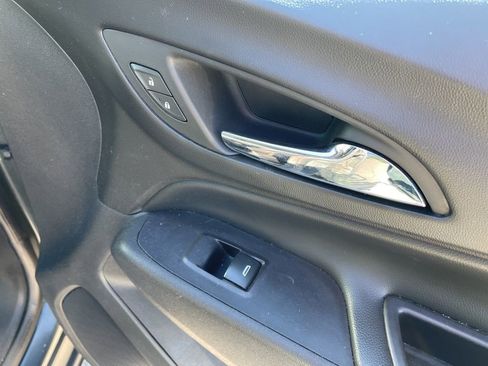 Used 2020 Chevrolet Equinox Premier FWD image 29