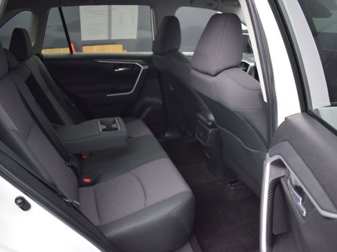 Used 2024 Toyota RAV4 XLE FWD image 11