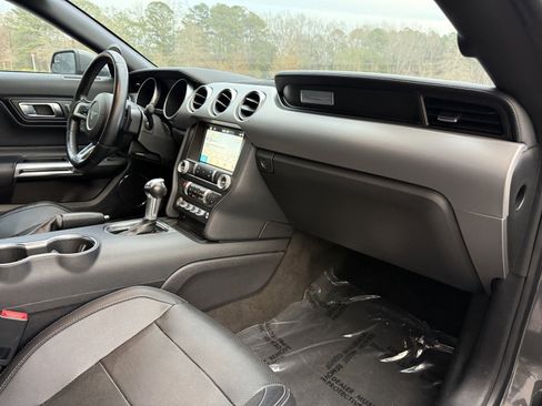 Used 2019 Ford Mustang Premium image 23