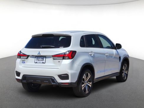 Used 2020 Mitsubishi Outlander Sport SE AWD/4WD image 3