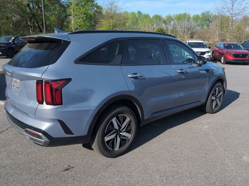 Used 2023 Kia Sorento S w/ Panoramic Sunroof Package FWD image 8
