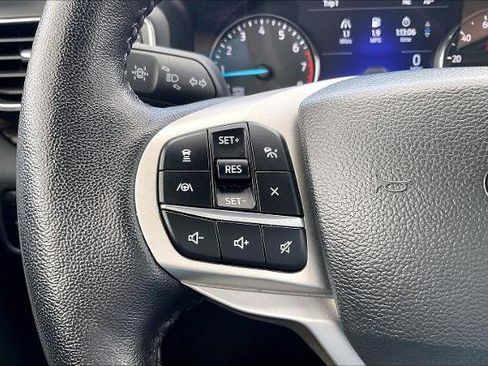 Certified 2023 Ford Explorer Limited AWD/4WD image 20