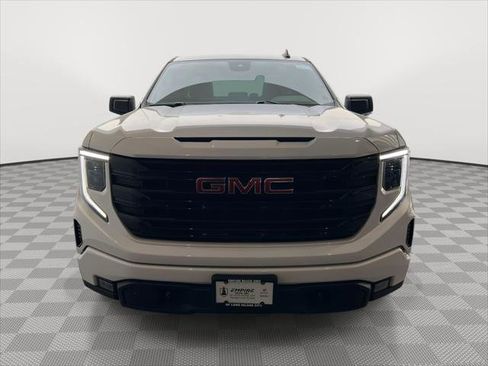 Used 2023 GMC Sierra 1500 Elevation image 2