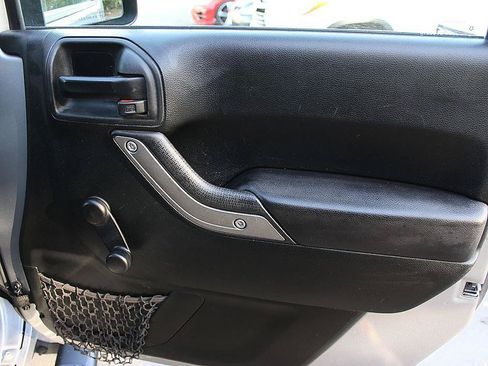 Used 2018 Jeep Wrangler Unlimited Sport w/ Connectivity Group AWD/4WD image 20