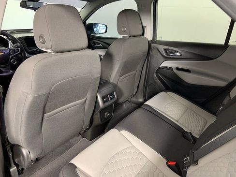 Used 2021 Chevrolet Equinox LS w/ LS Convenience Package image 26