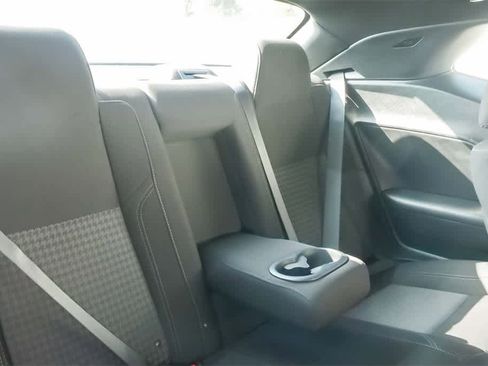 Used 2021 Dodge Challenger SXT image 15