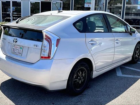 Used 2015 Toyota Prius Three FWD image 4