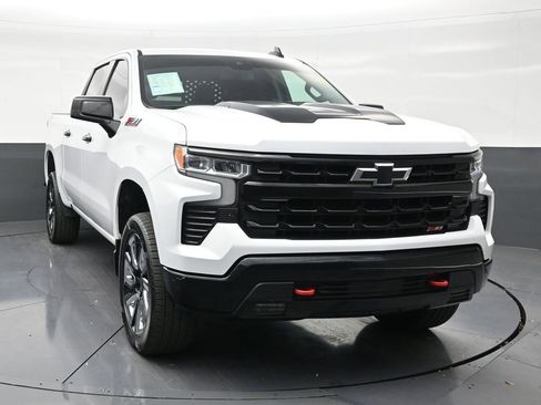 Used 2022 Chevrolet Silverado 1500 LT Trail Boss w/ Protection Package AWD/4WD image 7