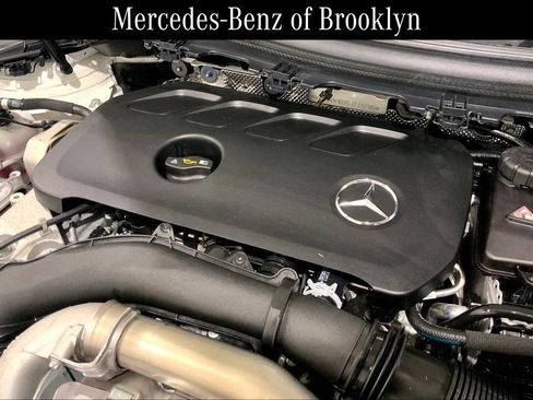 Certified 2025 Mercedes-Benz GLA 250 4MATIC image 32