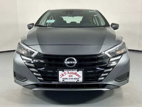 Used 2025 Nissan Versa SV w/ Trunk Package FWD image 2