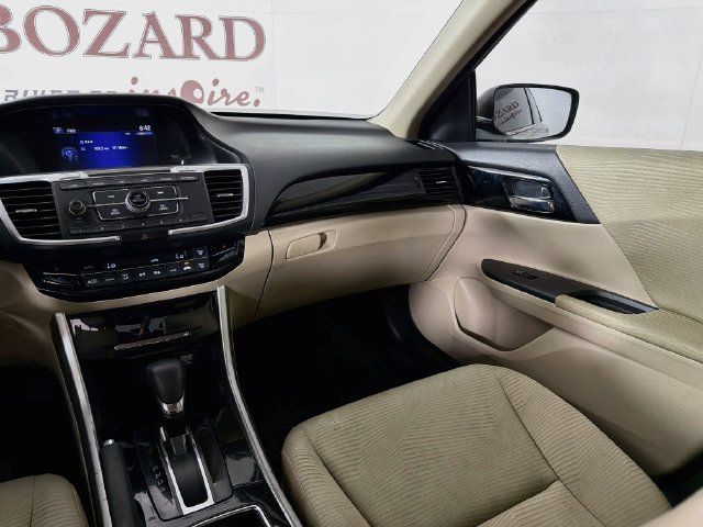 Used 2017 Honda Accord LX image 22