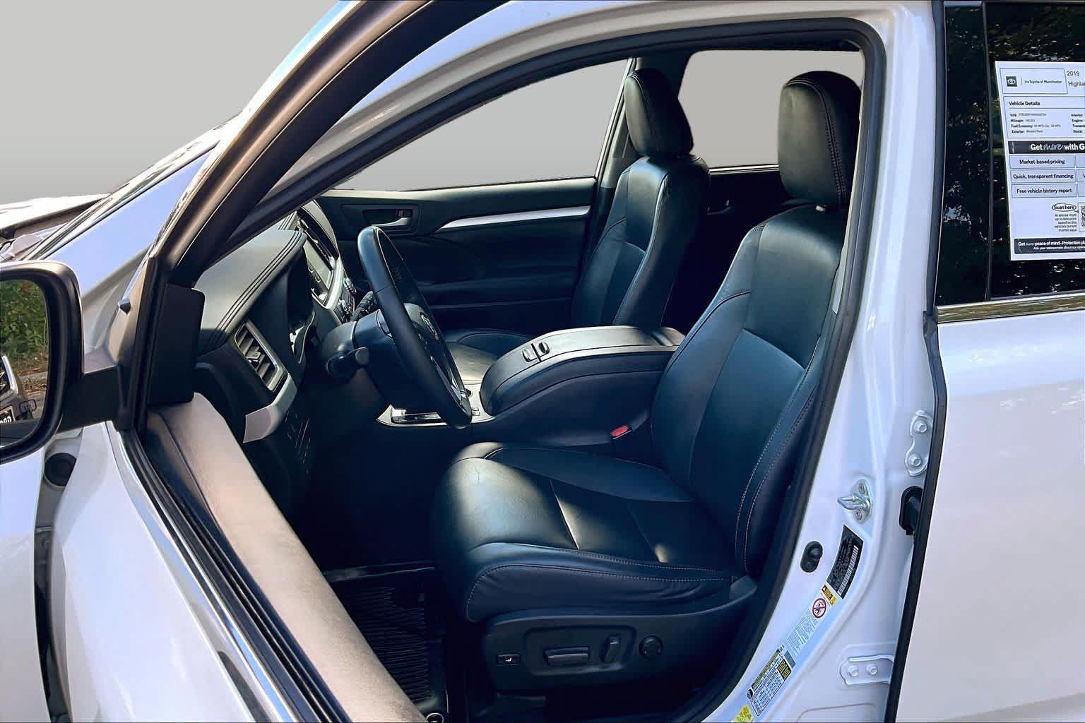 Certified 2019 Toyota Highlander XLE AWD/4WD image 9