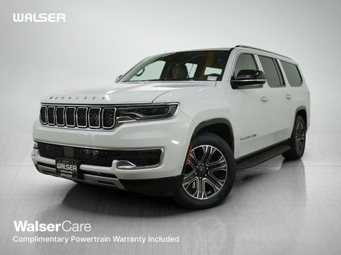 Used 2024 Jeep Wagoneer L Series II w/ Flexible Seating Group AWD/4WD image 1