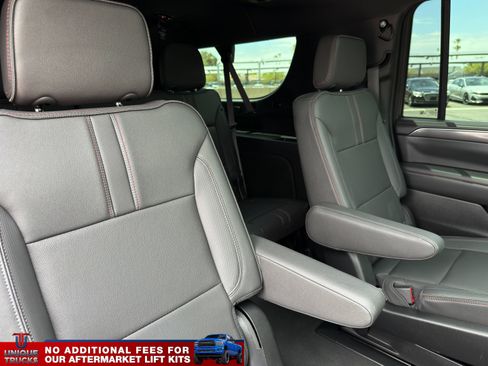 Used 2023 Chevrolet Suburban RST w/ Luxury Package AWD/4WD image 29