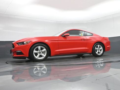 Used 2017 Ford Mustang Coupe image 45