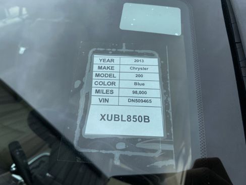 Used 2013 Chrysler 200 Limited FWD image 39