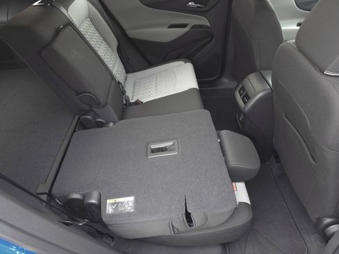 Used 2024 Chevrolet Equinox LS w/ LS Convenience Package image 29