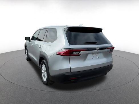 Used 2025 Toyota Grand Highlander FWD image 11