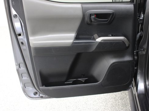 Used 2023 Toyota Tacoma SR5 RWD image 25
