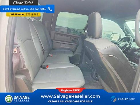 Used 2022 RAM 2500 Tradesman w/ Chrome Appearance Group AWD/4WD image 13