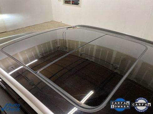 Used 2024 Audi Q4 e-tron Premium Plus image 21