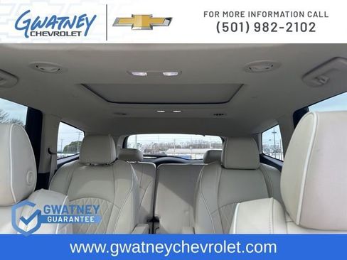 Used 2022 Buick Enclave Avenir w/ Avenir Technology Package image 32