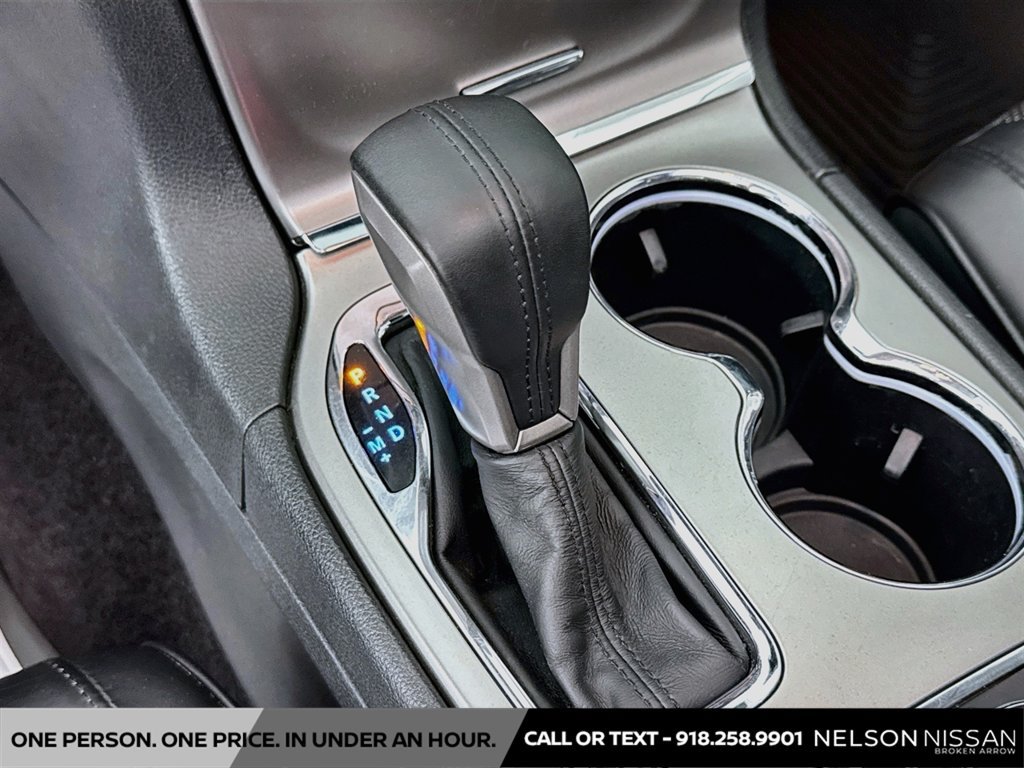 Used 2017 Jeep Grand Cherokee Summit AWD/4WD image 17