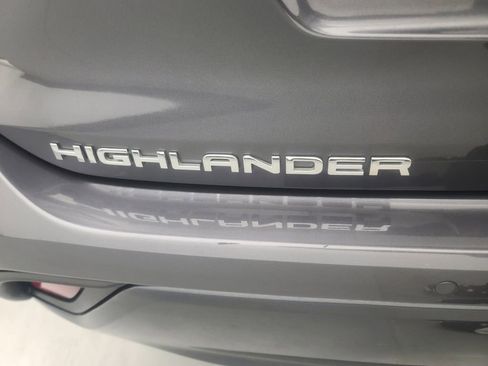 Used 2023 Toyota Highlander Limited image 10