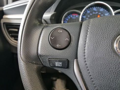 Used 2014 Toyota Corolla L image 21