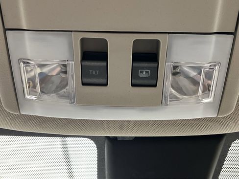 Used 2014 Lincoln MKX AWD 4dr w/ Equipment Group 102A image 27