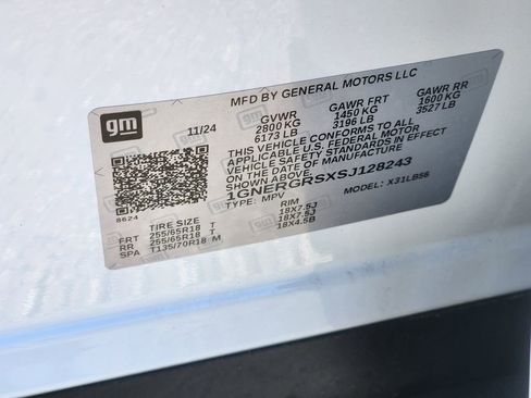 Used 2025 Chevrolet Traverse LT image 34