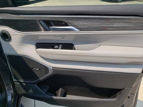 Used 2022 Jeep Wagoneer Series II AWD/4WD image 22