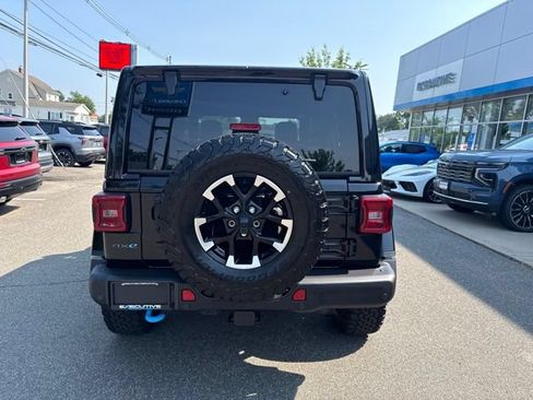 Used 2024 Jeep Wrangler Unlimited Rubicon 4xe AWD/4WD image 7