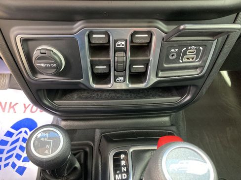 Used 2023 Jeep Gladiator Sport image 24