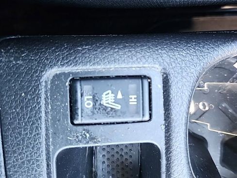 Used 2020 Nissan Rogue Sport SV w/ All-Weather Package image 6