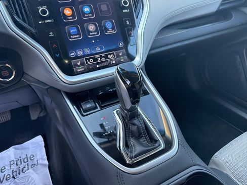 Used 2022 Subaru Outback Premium image 15