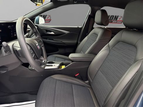 Used 2024 Buick Envista Preferred image 9