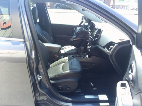 Used 2021 Jeep Cherokee Limited AWD/4WD image 35